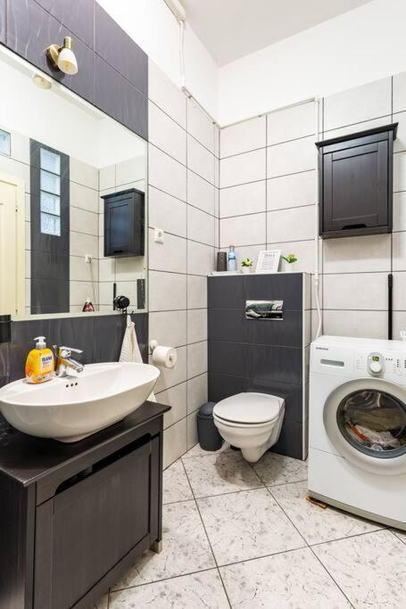 Annicku'S Stylish Budapest Apartment Экстерьер фото