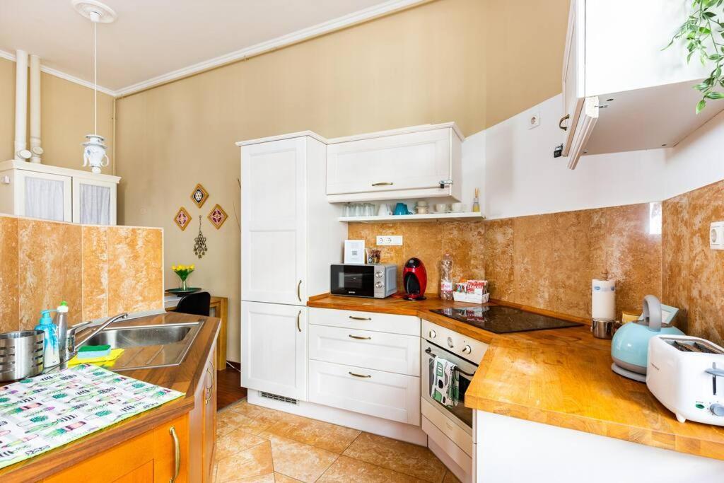Annicku'S Stylish Budapest Apartment Экстерьер фото